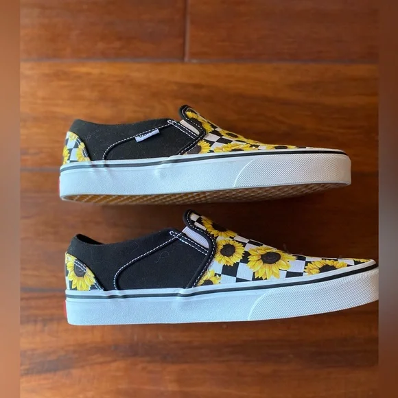 Van’s Checkerboard Slip-On w/ Sunflowers - Picture 5 of 9